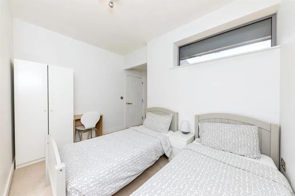 Modern City Centre House With Free Parking Кэнтербари Экстерьер фото