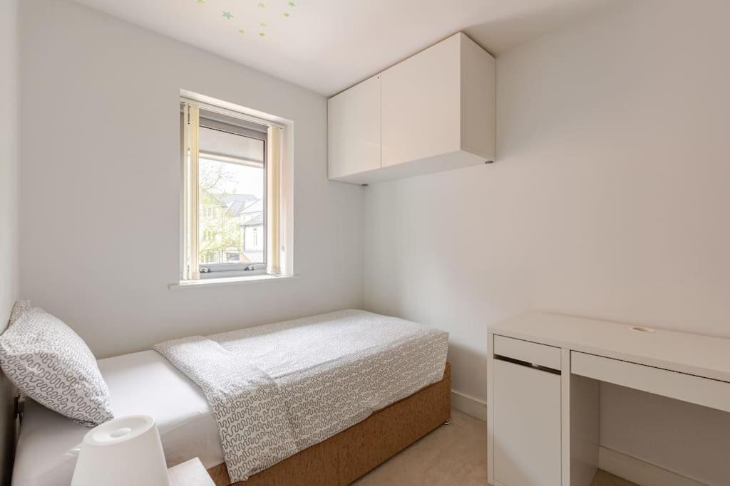 Modern City Centre House With Free Parking Кэнтербари Экстерьер фото