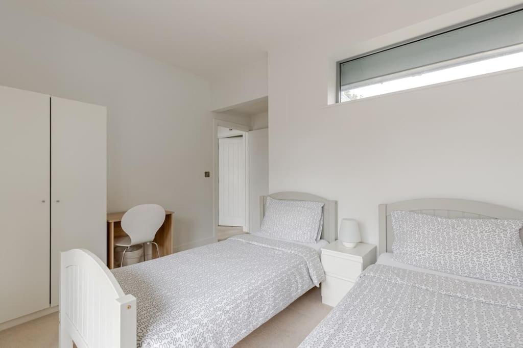 Modern City Centre House With Free Parking Кэнтербари Экстерьер фото