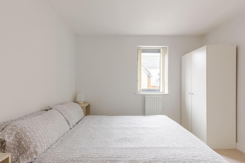 Modern City Centre House With Free Parking Кэнтербари Экстерьер фото